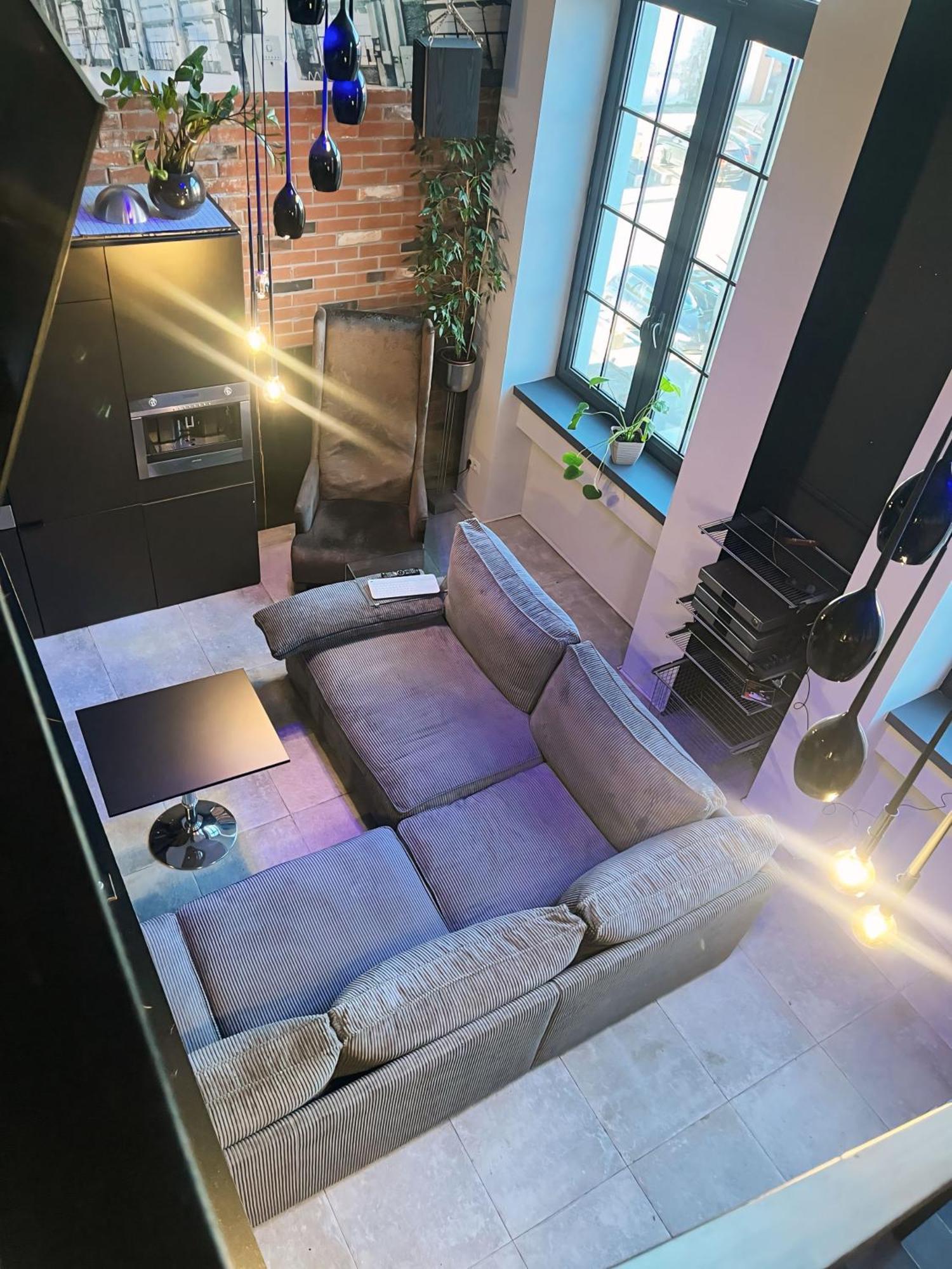 Loft Przedzalnia Apartment Жирардов Екстериор снимка