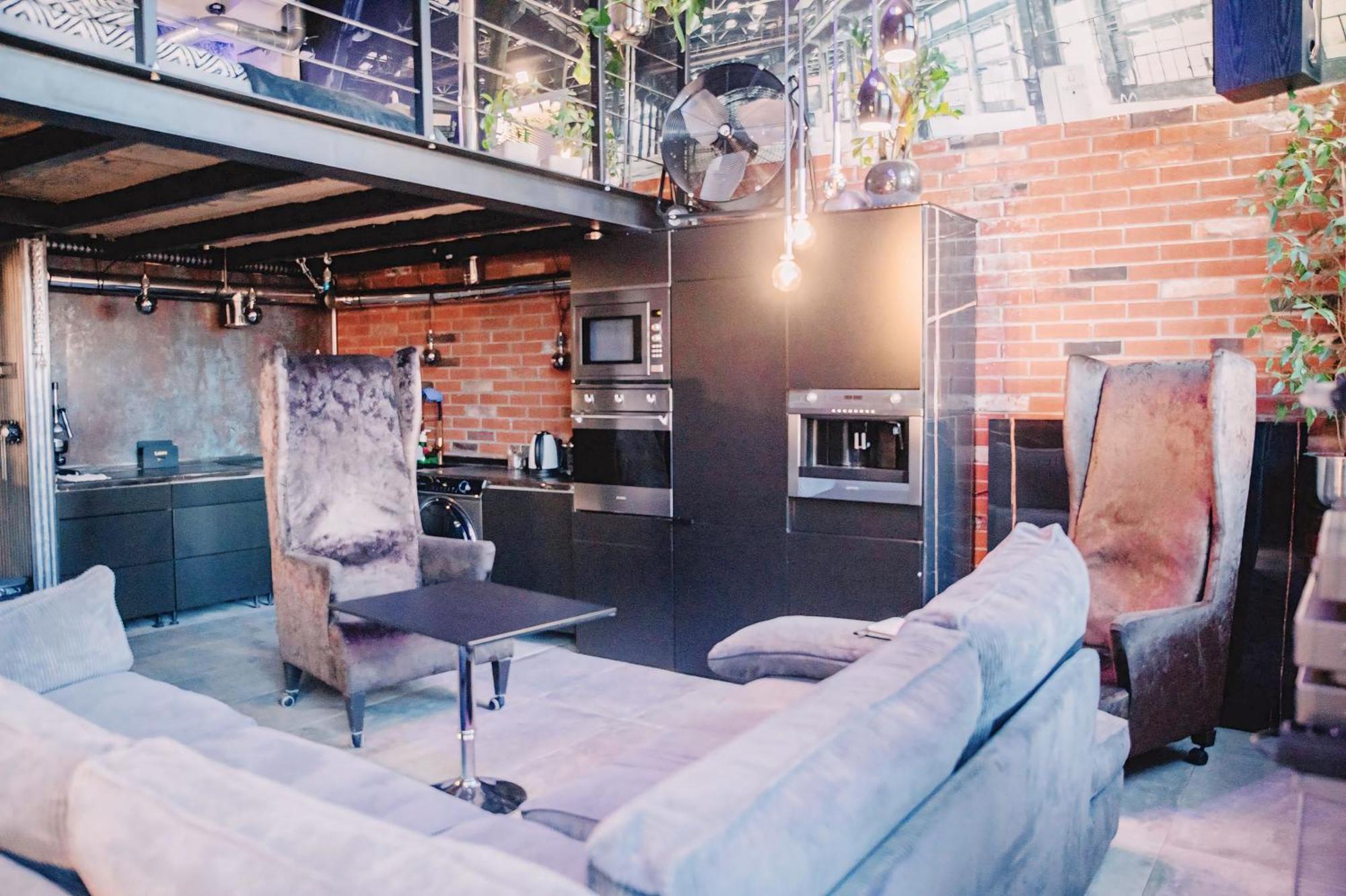 Loft Przedzalnia Apartment Жирардов Екстериор снимка